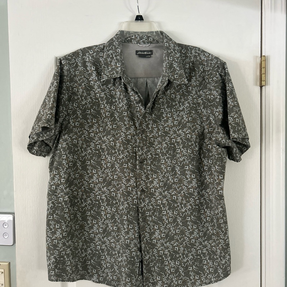 EUC Eddie Bauer Shirt Men's SZ XL Khaki Green Print Button Front Short Sleeve